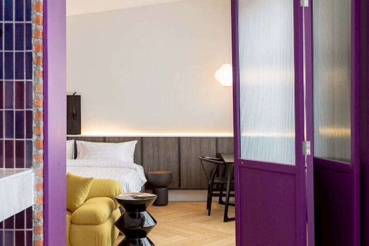 Room 31 of 51
