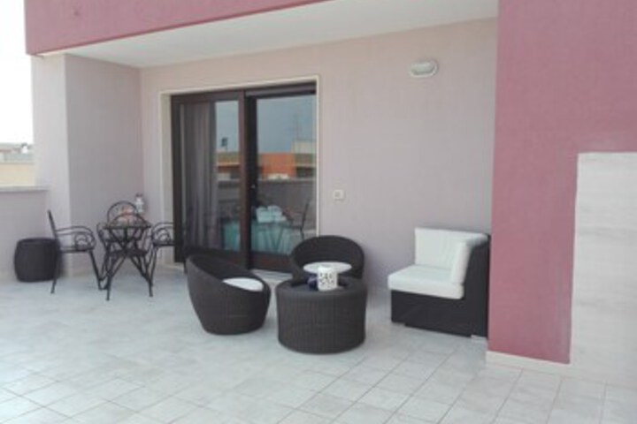 Terrace/Patio 23 of 24