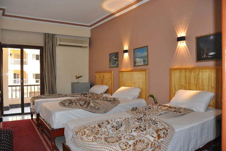 Room 18 of 73