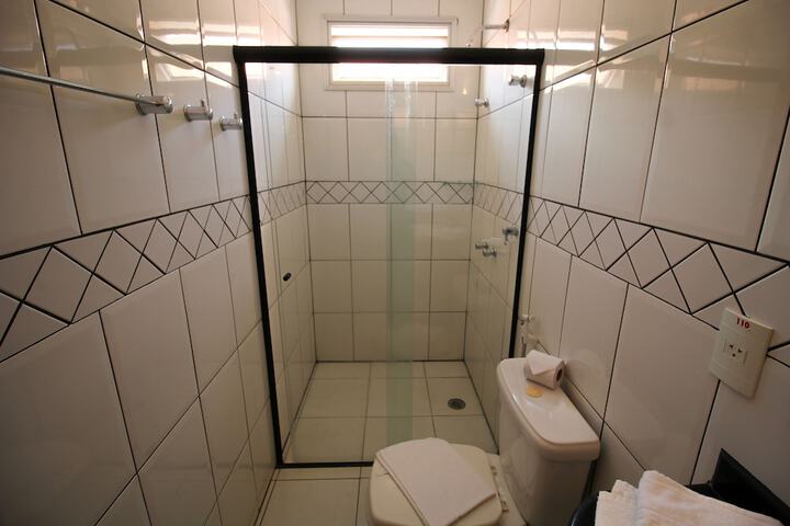 Room 108 of 183
