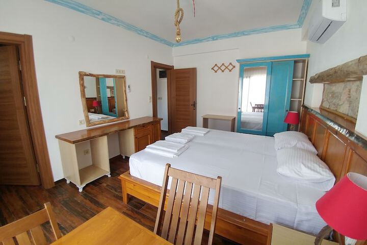 Room 3 of 36