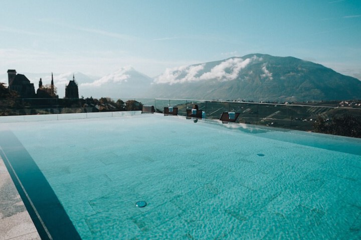 Pool 42 of 100