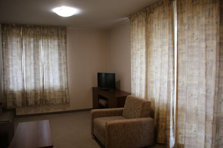 Room 6 of 35