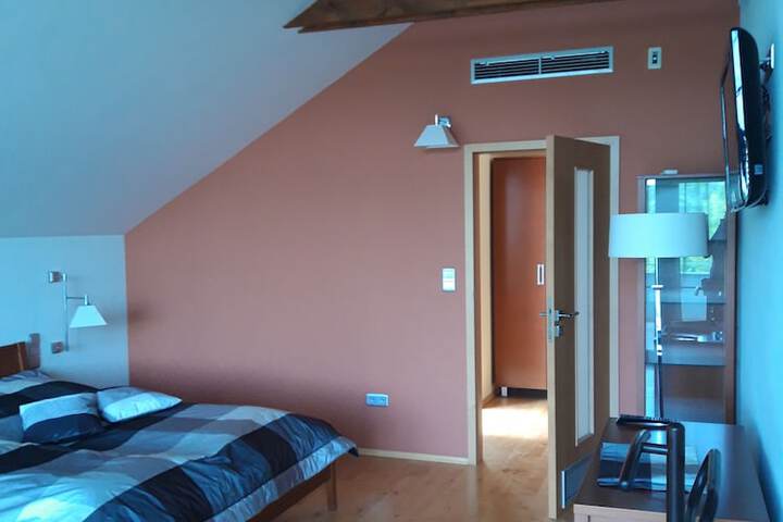 Room 2 of 34