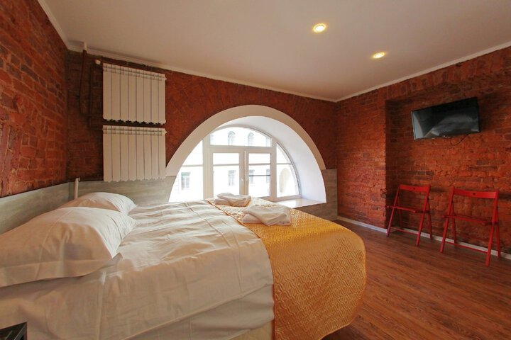 Room 2 of 25