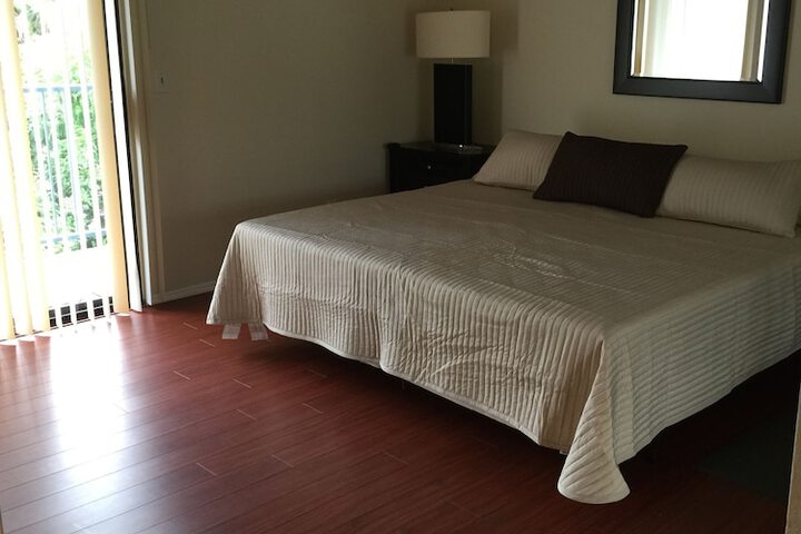 Room 3 of 52