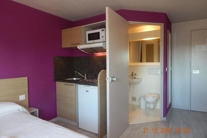 Room 18 of 24