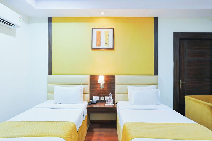 Room 30 of 80
