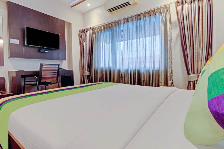 Room 26 of 40