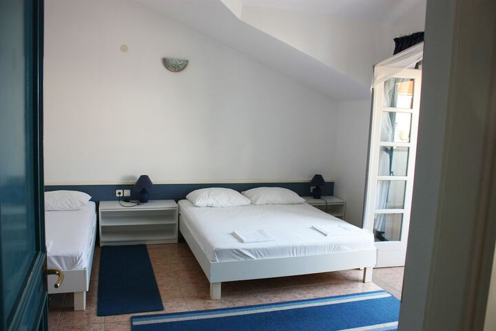 Room 15 of 92