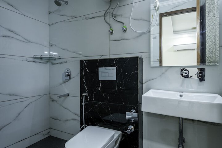 Room 25 of 29