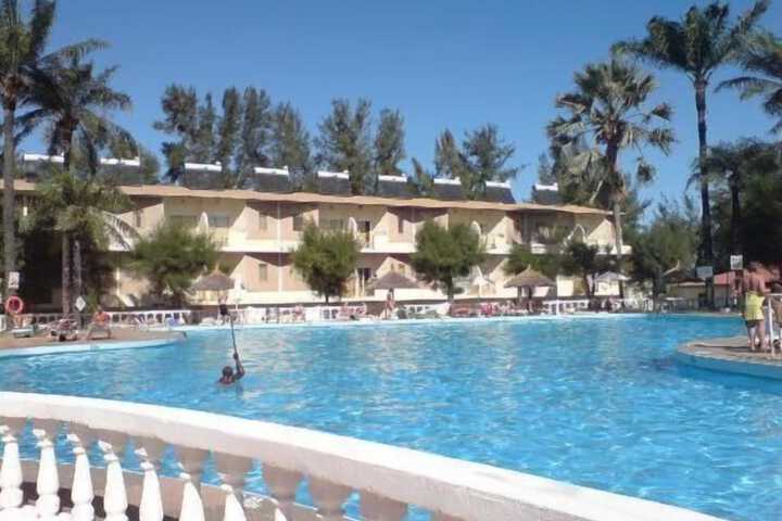 Pools & Facilities