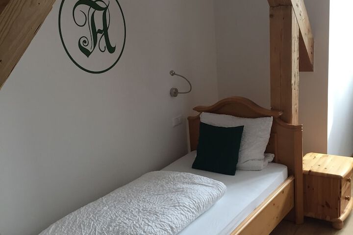 Room 5 of 41