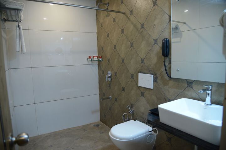 Room 17 of 22