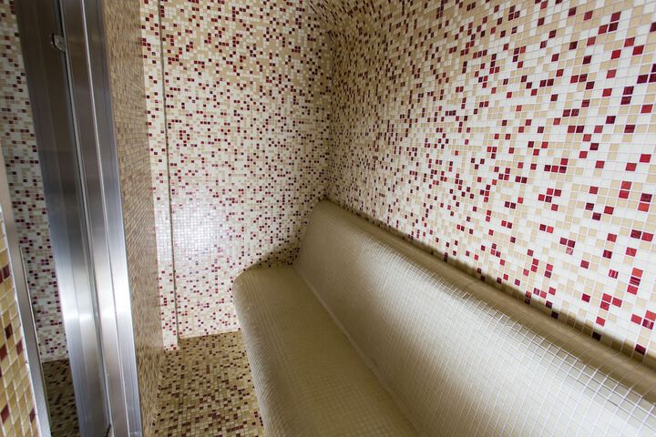 Room 30 of 48