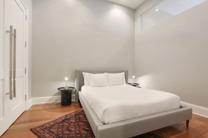 Room 2 of 146