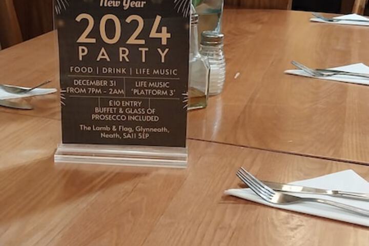 Dining 5 of 7