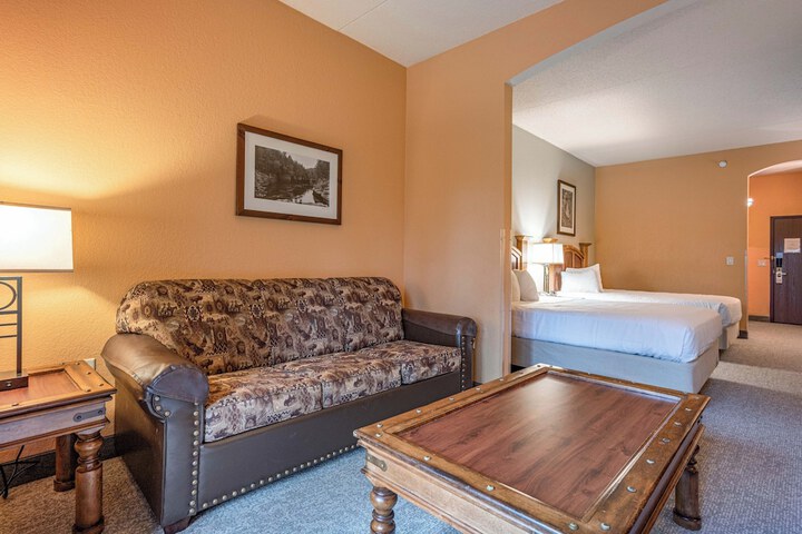 2 Queen Beds Mobility Accessible Villa Golf View (66 of 68)