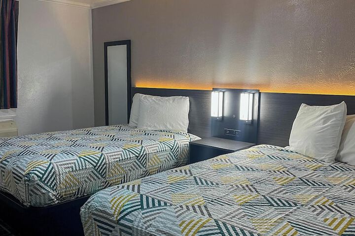 Room 5 of 39