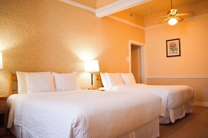 Room 15 of 125