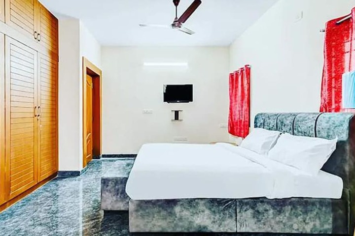Room 5 of 14
