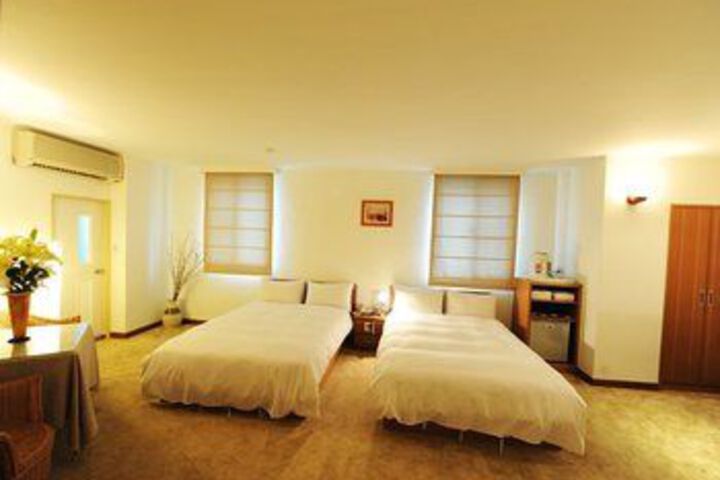 Room 32 of 42