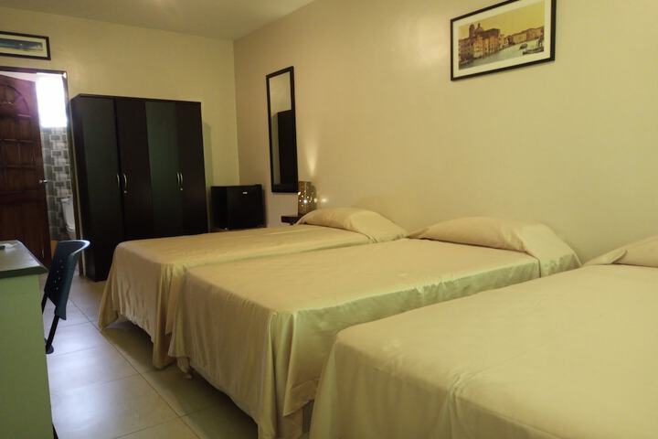 Room 9 of 83