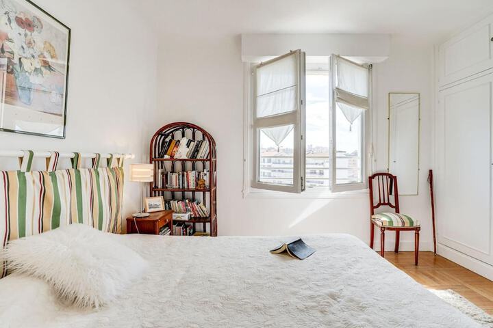 Room 10 of 21