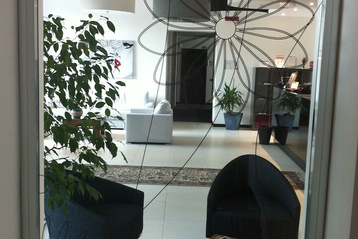 Guest Lobby