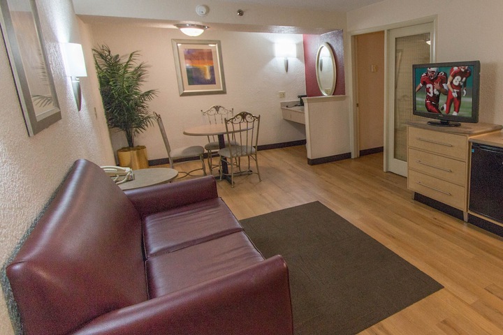 2 Double Beds (12 of 12)