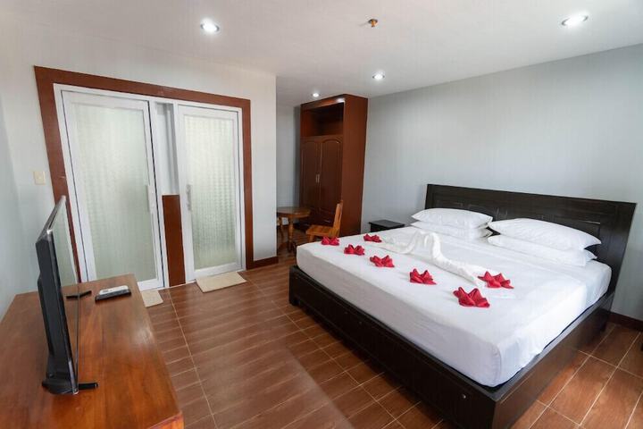 Room 14 of 64