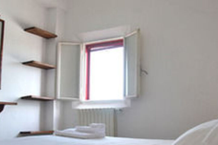 Room 20 of 34