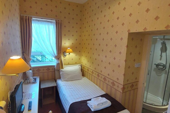 Room 22 of 44