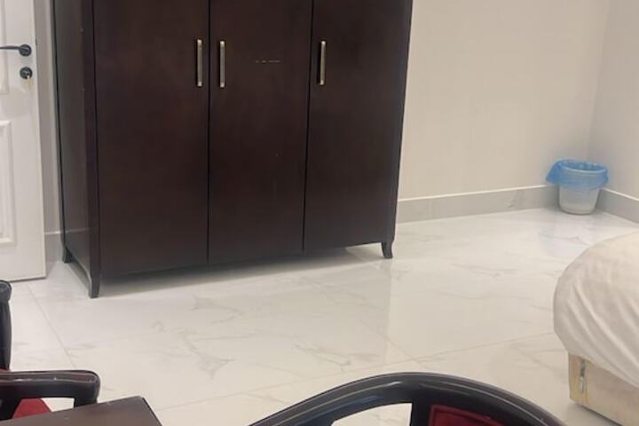 Room 7 of 13