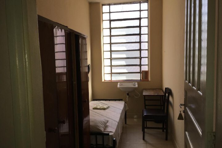 Room 18 of 38