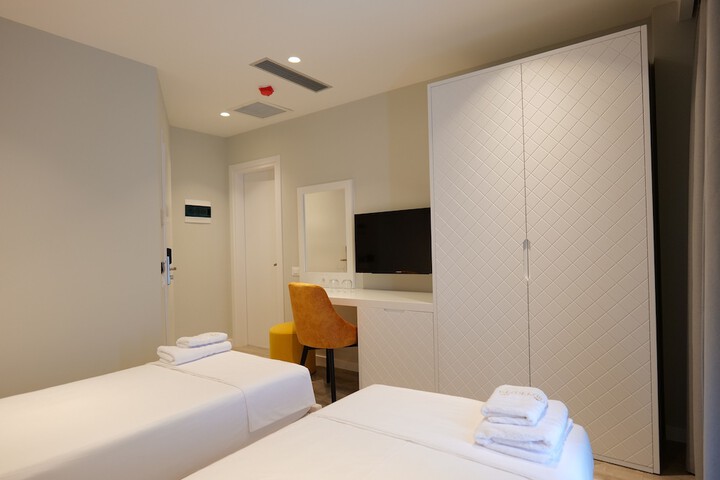 Room 29 of 171