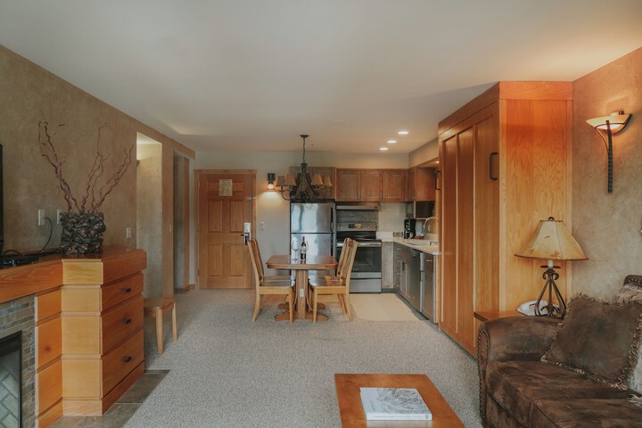 Room 12 of 38