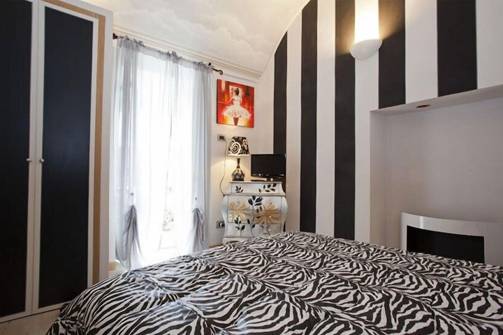 Room 12 of 49