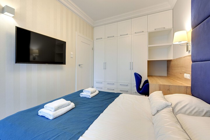 Room 6 of 125