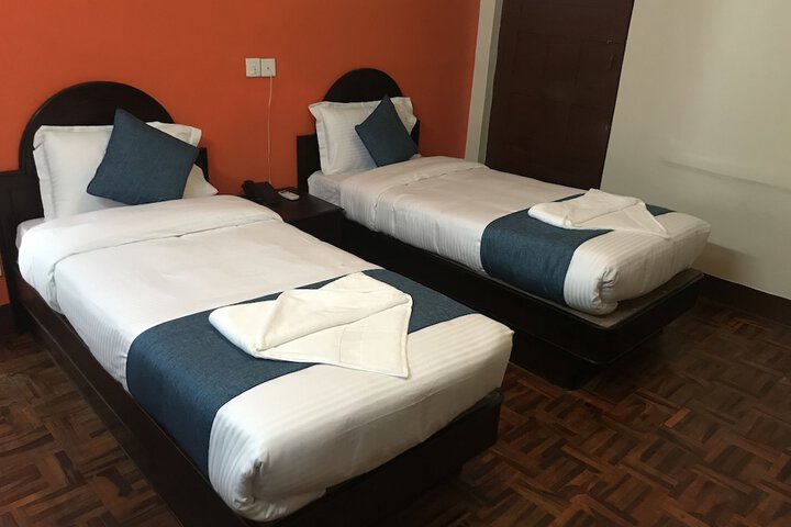 Room 52 of 94