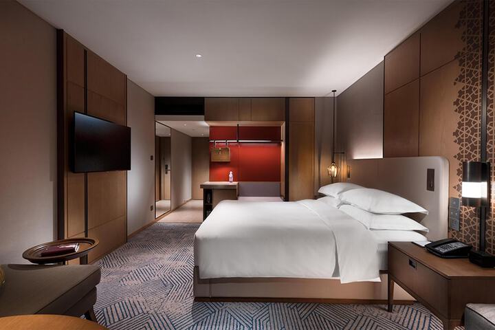 Room 38 of 120