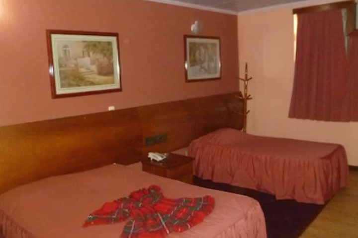 Room 7 of 37