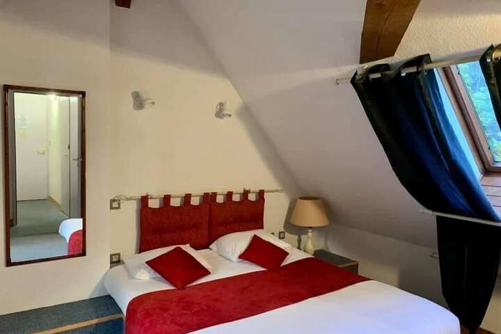 Room 2 of 12