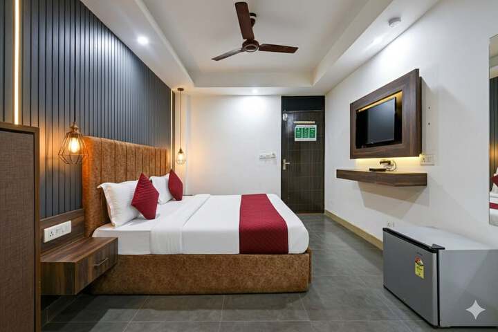 Hotel Platinum-Free Airport Pickup
