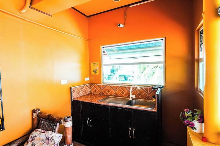 Room 2 of 65