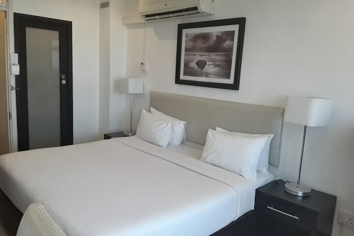 Room 10 of 40