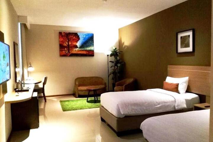 Room 15 of 53
