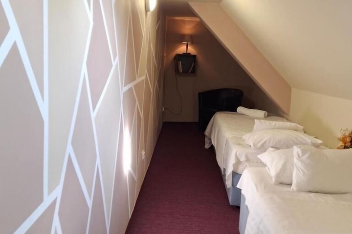 Room 22 of 51