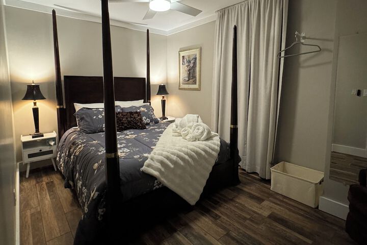 Room 5 of 35