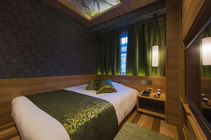 Room 10 of 23